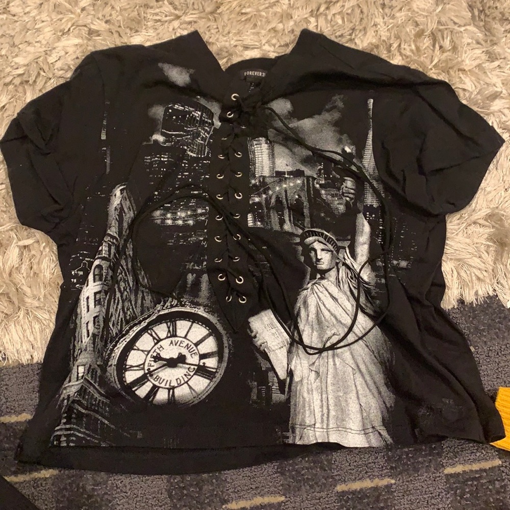 tee shirt